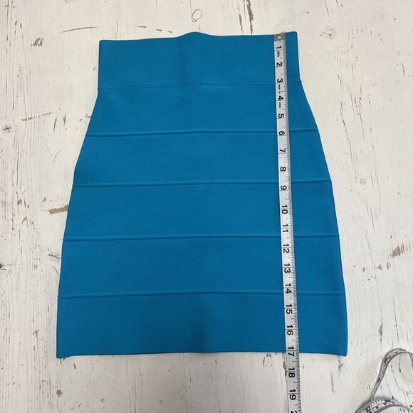 BCBG MAX AZRIA Bandage Pencil Skirt XS NWT Y2K Stretch MSRP $138 - Picture 5 of 6